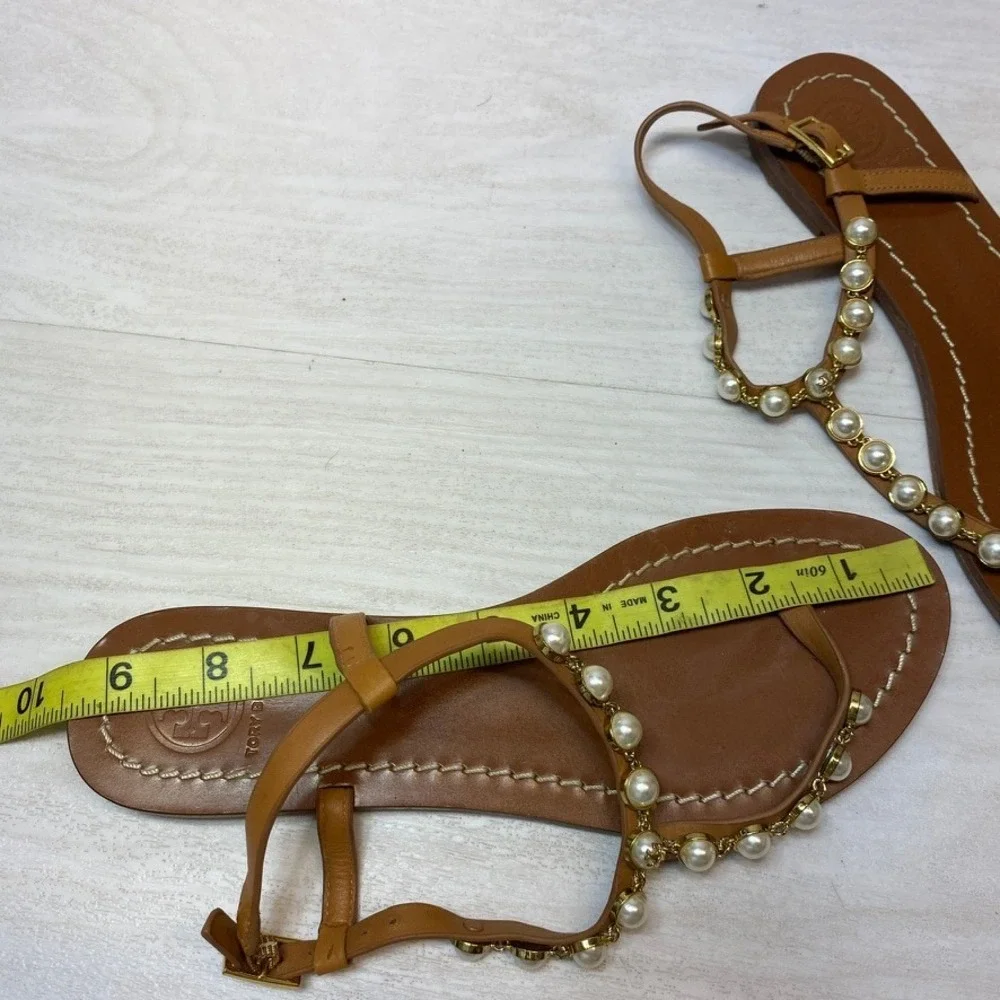 Tory Burch Womens 6.5M Emmy Pearl Sandal Thong Tan Leather Gold Logo Flat Shoe